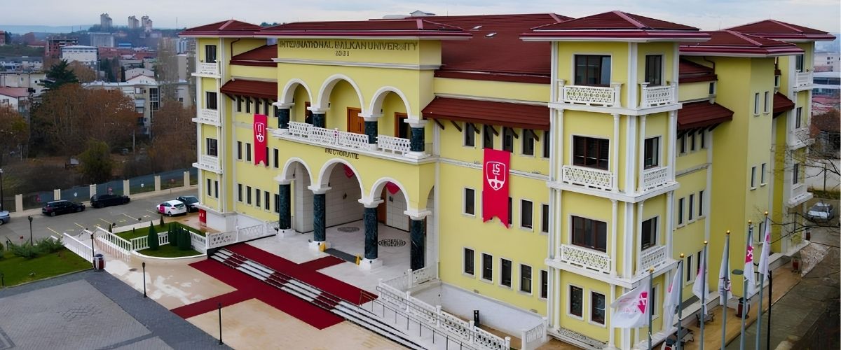 Balkan Üniversitesi Hakkında Merak Ettikleriniz: Eğitim Ücretleri ve Bölümler